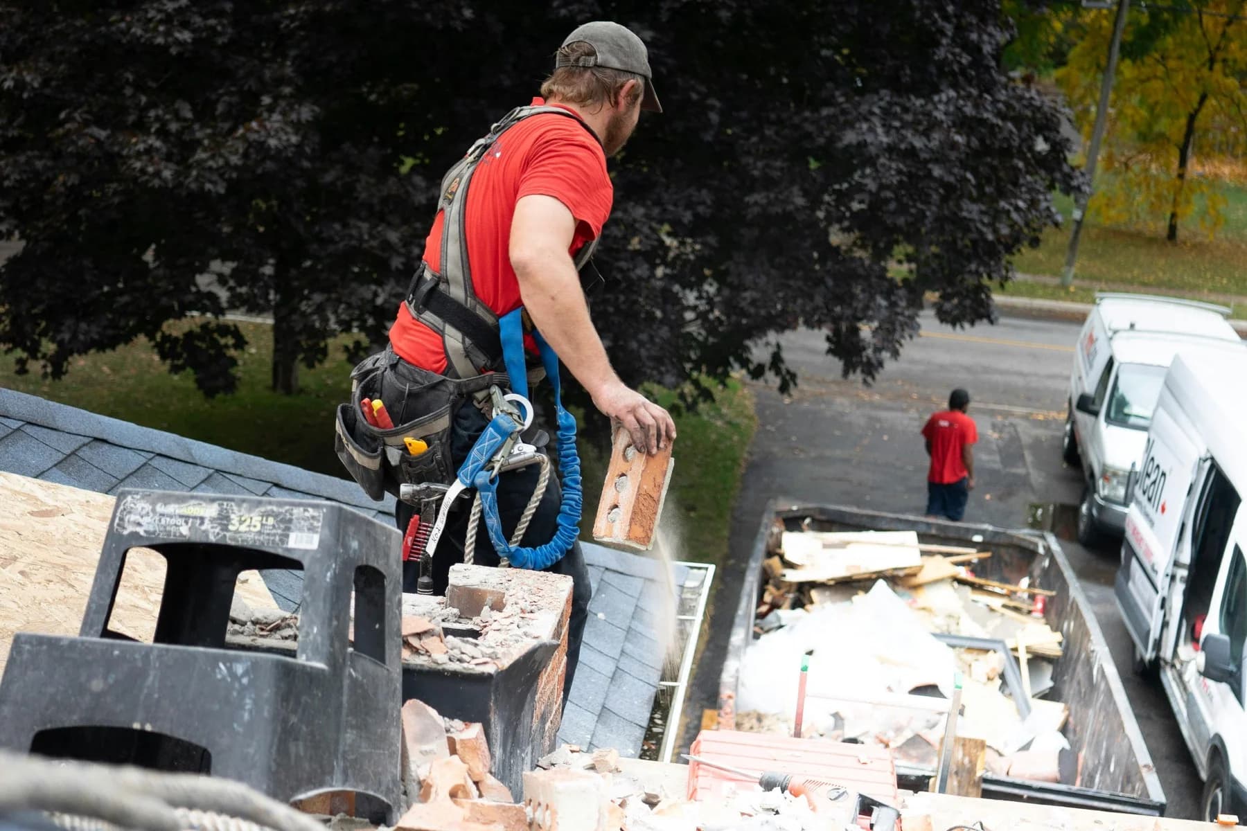 Conteneur roll-off sur chantier à Saguenay, Québec — Wastebins.ca